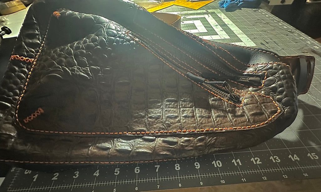 Appalachian Sling Bag - Unisexy Leather Crossbody with Adjustable Strap