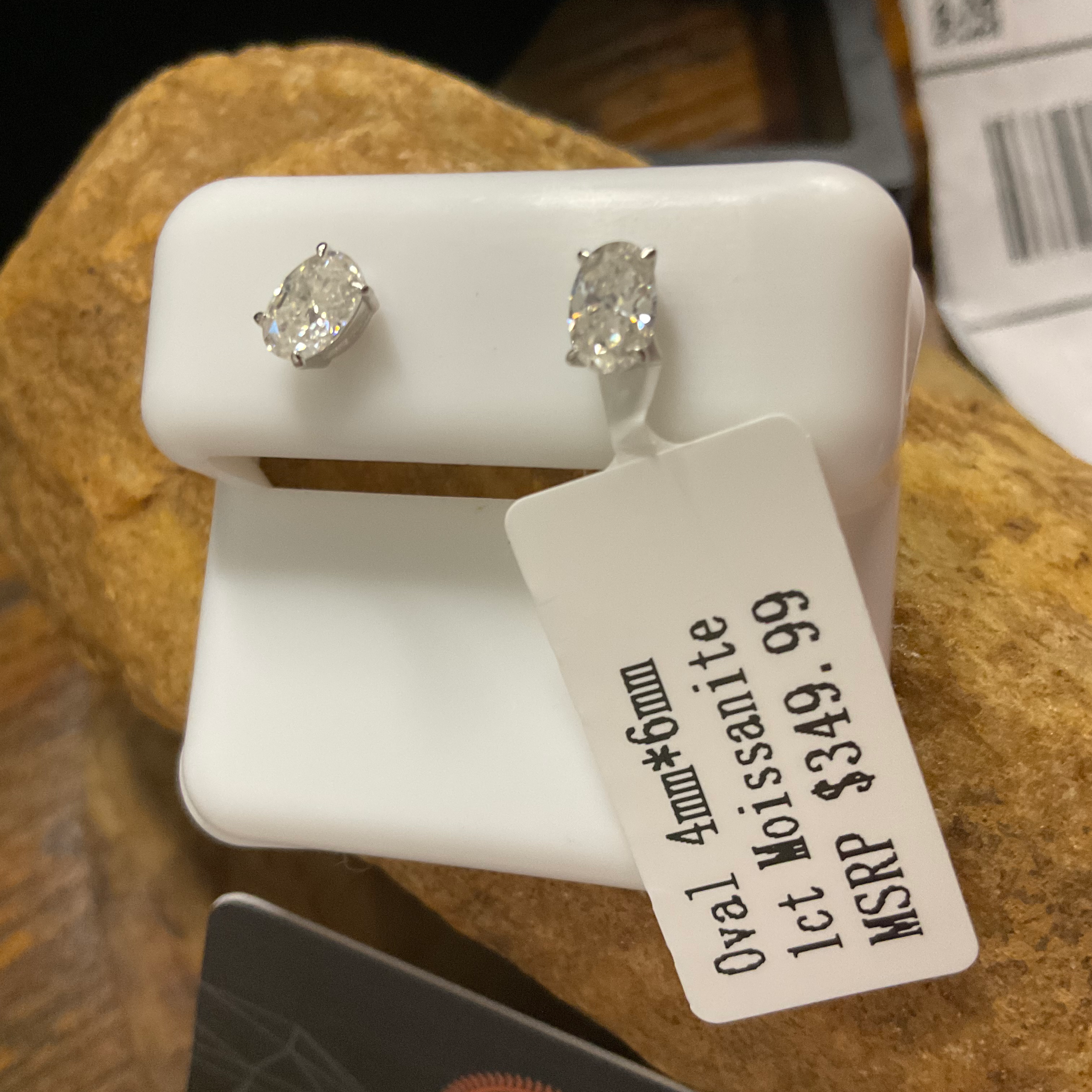 1CT Oval Cut Moissanite Earrings - GRA Certified VVS1