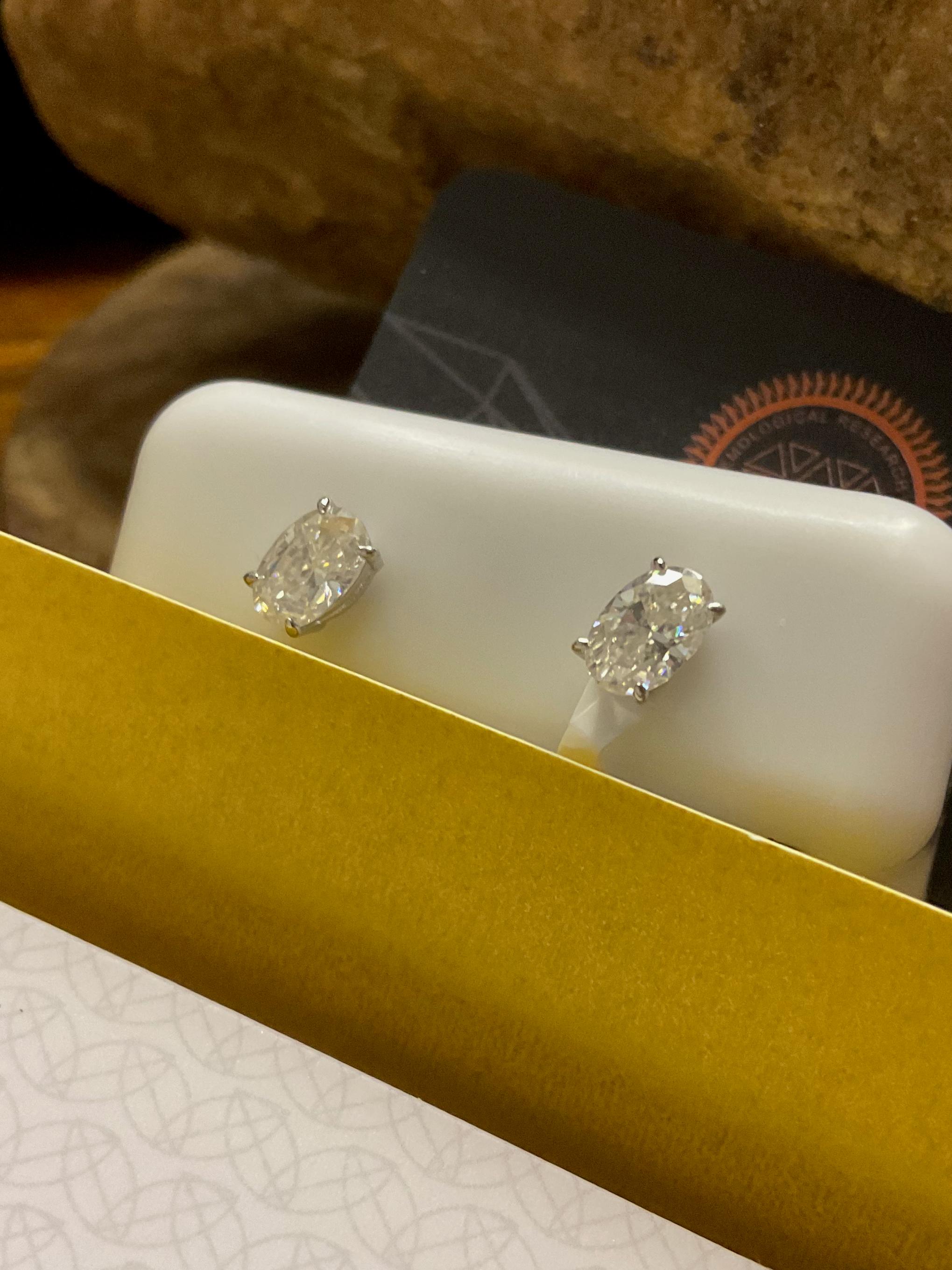 1CT Oval Cut Moissanite Earrings - GRA Certified VVS1