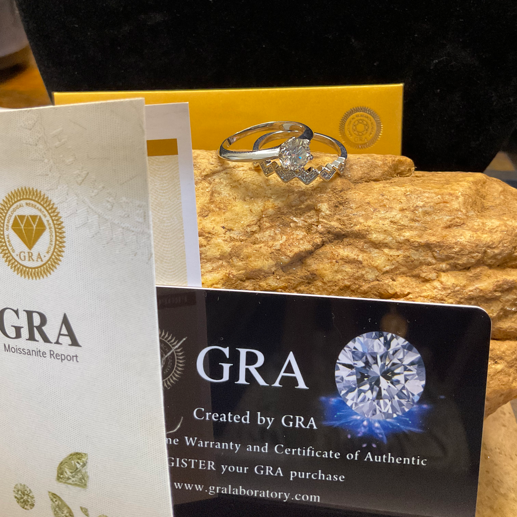 0.5ct Moissanite "I love you" Set with Hearts Band - GRA Certified Size 8